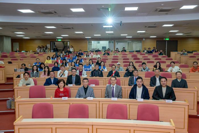 櫻花季校友回娘家